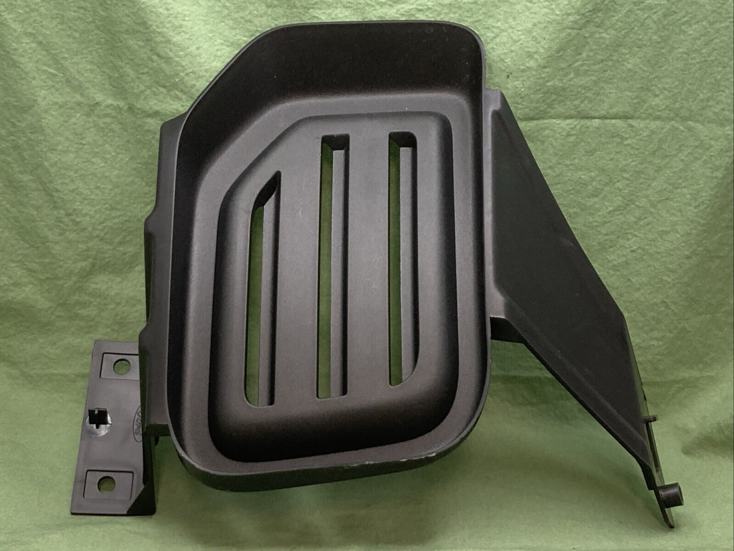 NEW GENUINE FORD BC3Z-15A246-BA Bumper Bezel Right Front