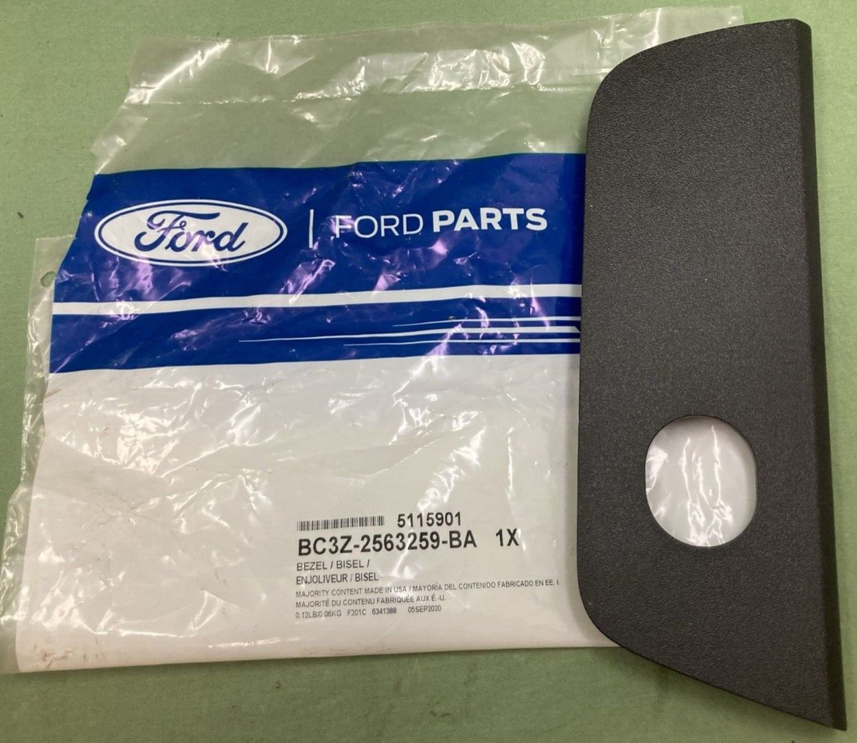 NEW GENUINE FORD BC3Z-2563259-BA SEAT SIDE PLATE LEFT W/ ADJUST