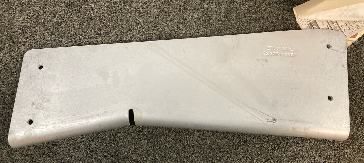 NEW GENUINE FEIGHTLINER 22-33711-005 Plate End-Fuel Tank Step,Plain