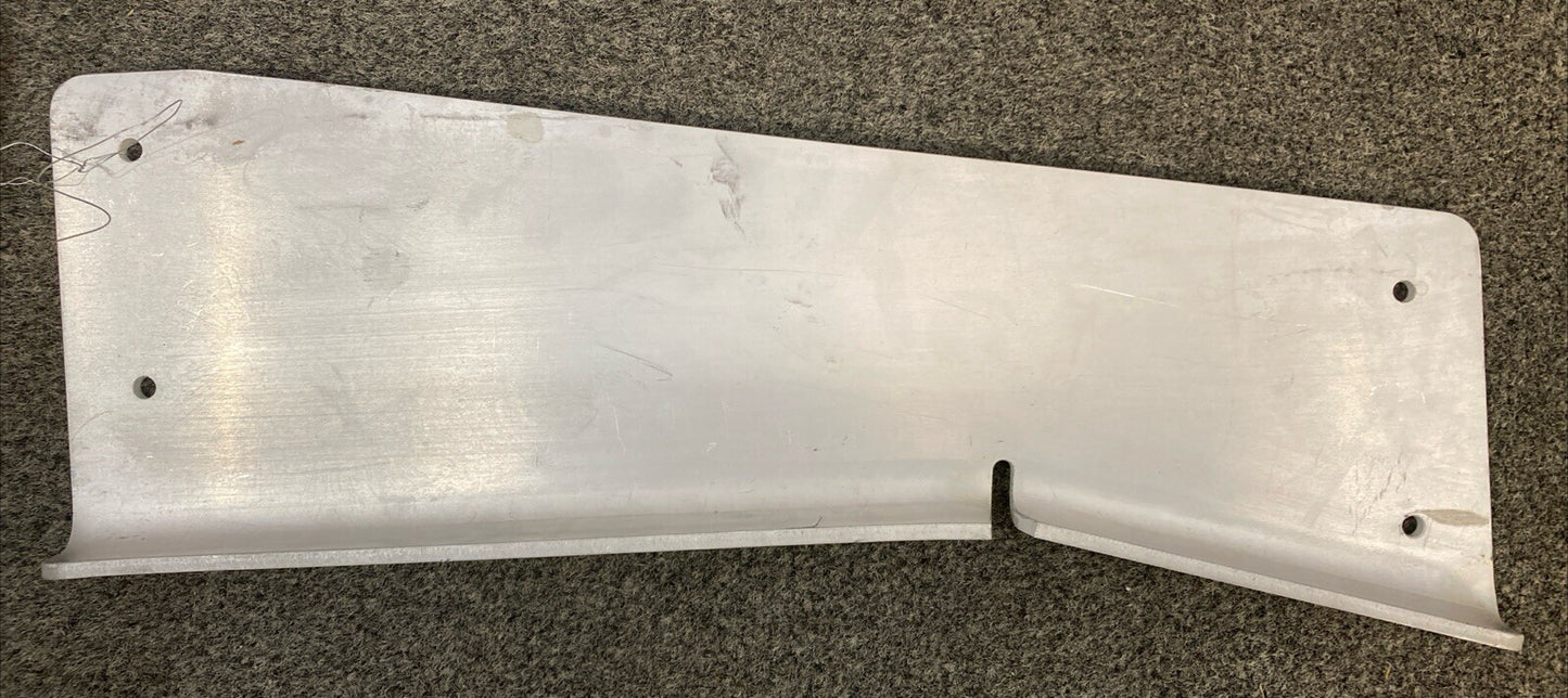 NEW GENUINE FEIGHTLINER 22-33711-005 Plate End-Fuel Tank Step,Plain