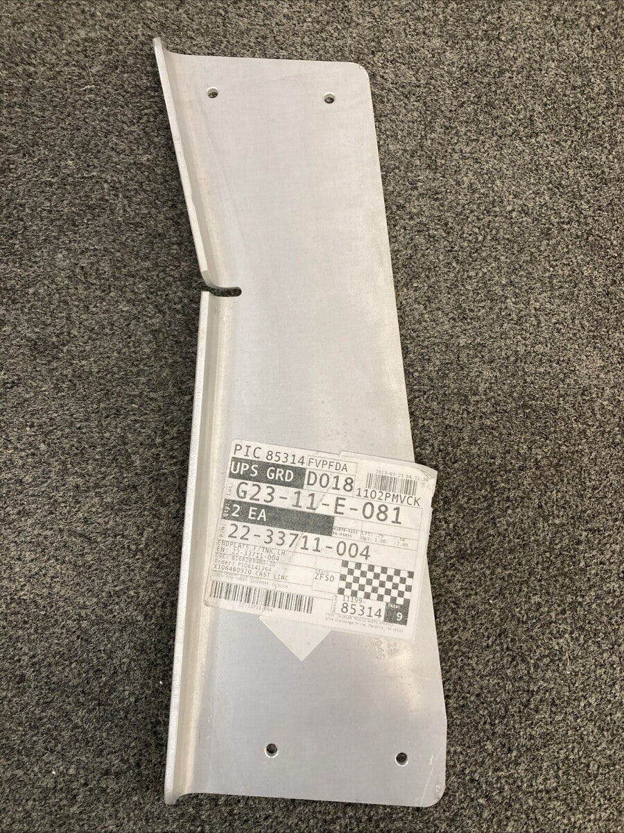 NEW GENUINE FEIGHTLINER 22-33711-004 Plate End - Fuel Tank, Step