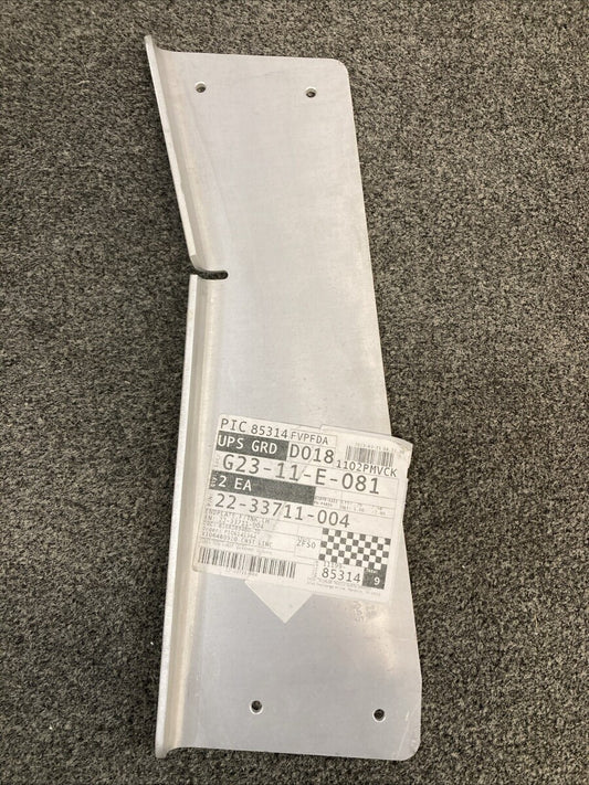NEW GENUINE FEIGHTLINER 22-33711-004 Plate End - Fuel Tank, Step