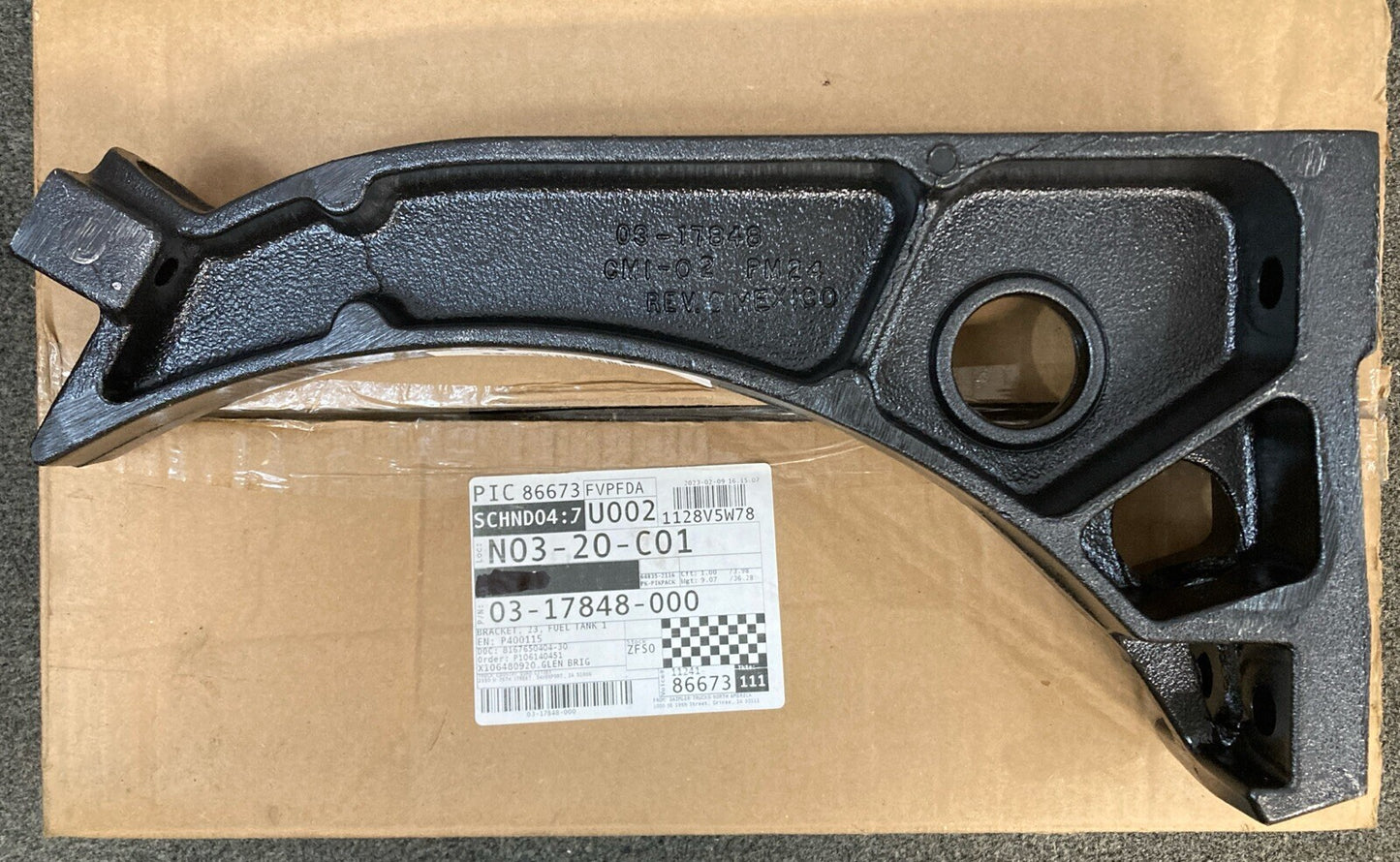 NEW GENUINE FEIGHTLINER 03-17848-000 BRACKET, 23", FUEL TANK B