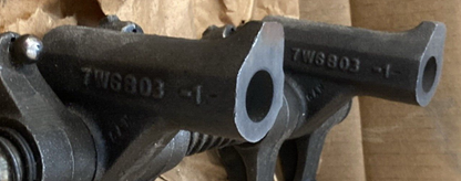 CATERPILLAR 4N5613 DIESEL ENGINE ROCKER ARM ASSEMBLY