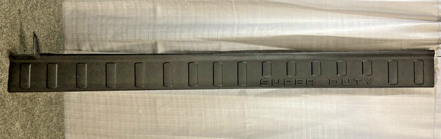 NEW GENUINE FORD BC3428132A12AA35B8 PLATE FRONT SCUFF RH. FITS O8-16 FORD F250