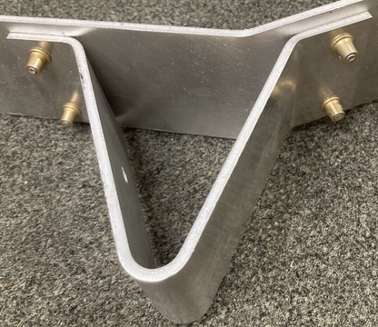 NEW GENUINE FREIGHTLINER A22-33062-006 BRACKET STEP SUPPORT