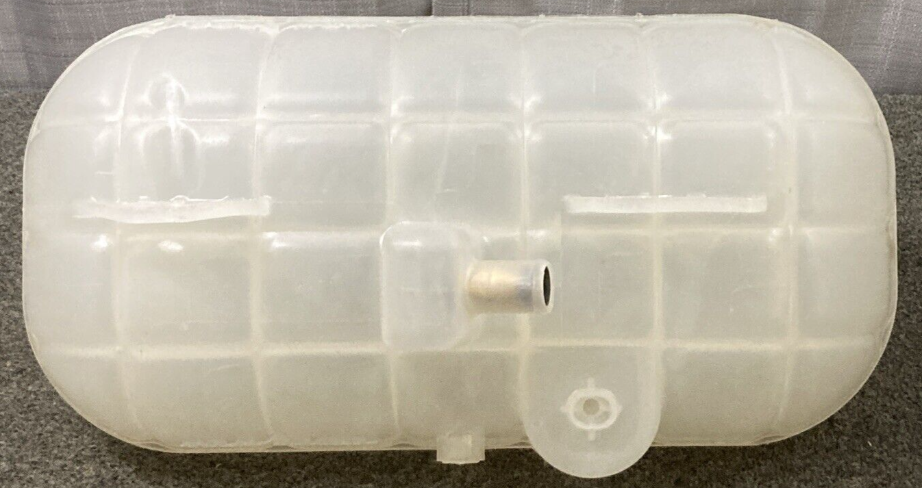 NEW GENUINE FREIGHTLINER 05-23045-002 COOLANT RESERVOIR SURGE TANK