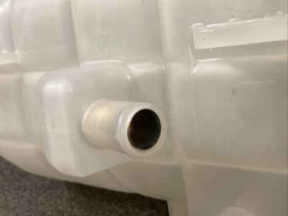 NEW GENUINE FREIGHTLINER 05-23045-002 COOLANT RESERVOIR SURGE TANK