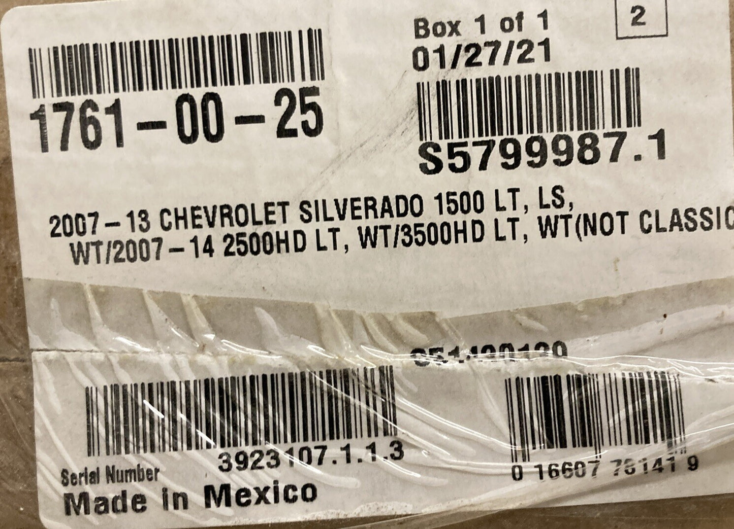 NEW GENUINE COVERCRAFT 1761-00-25 DASHMAT FOR 07-13 CHEVROLET SILVERADO