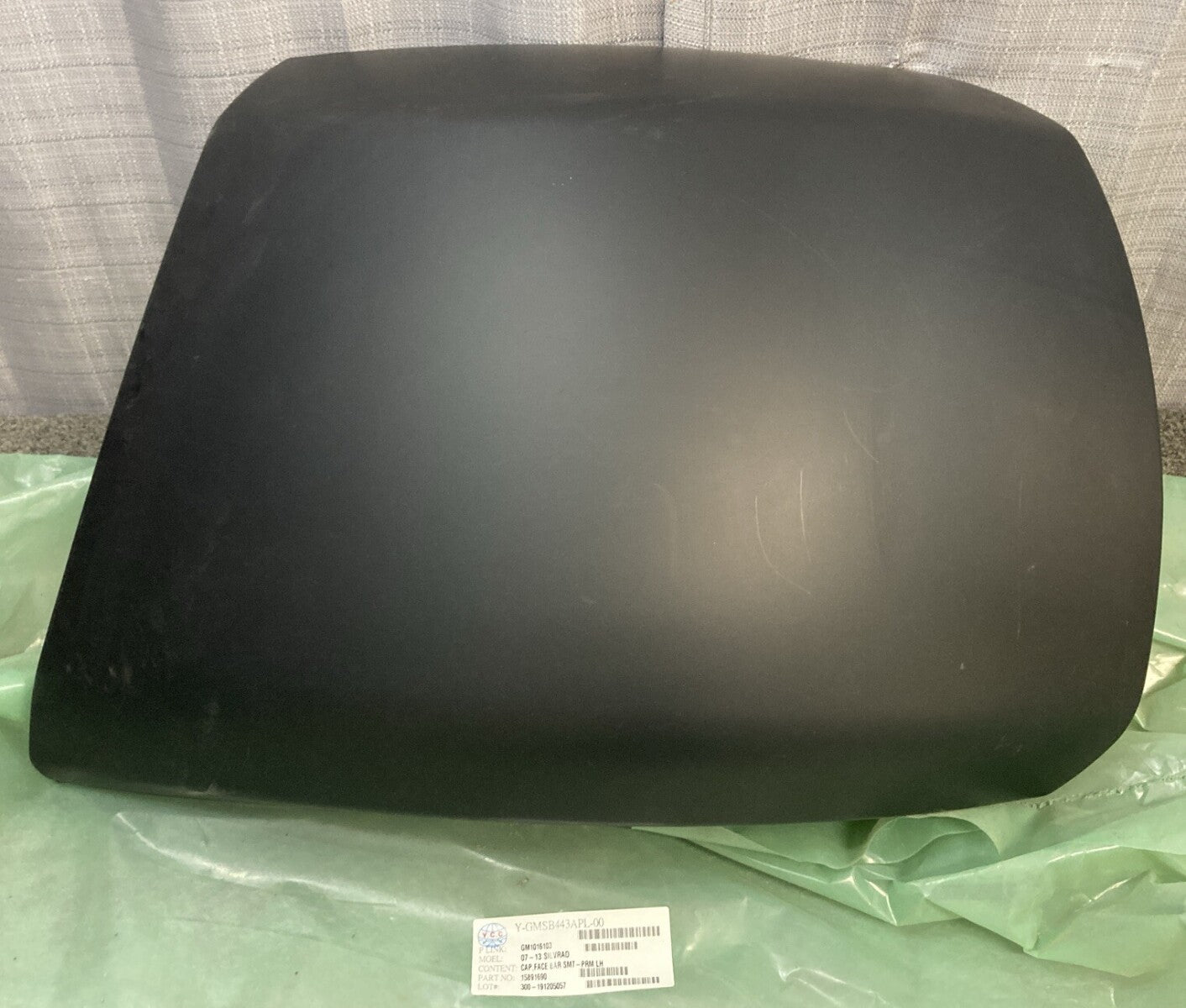 NEW GENUINE Y.C.C 15891690 Front Bumper-End Cap Left FITS 08-13 CHEVY SILVERADO