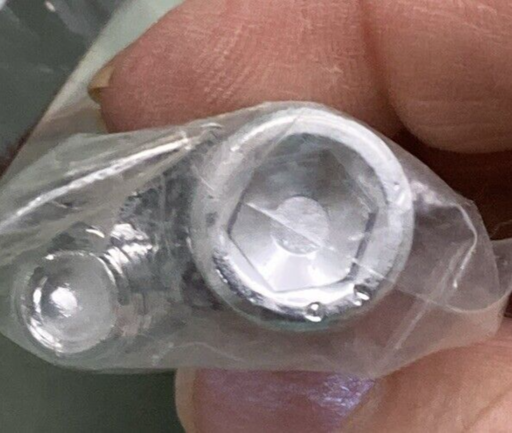 NEW GENUINE KURYAKYN 4538 REPLACEMENT CLEVIS SCREWS WITH D WASHERS
