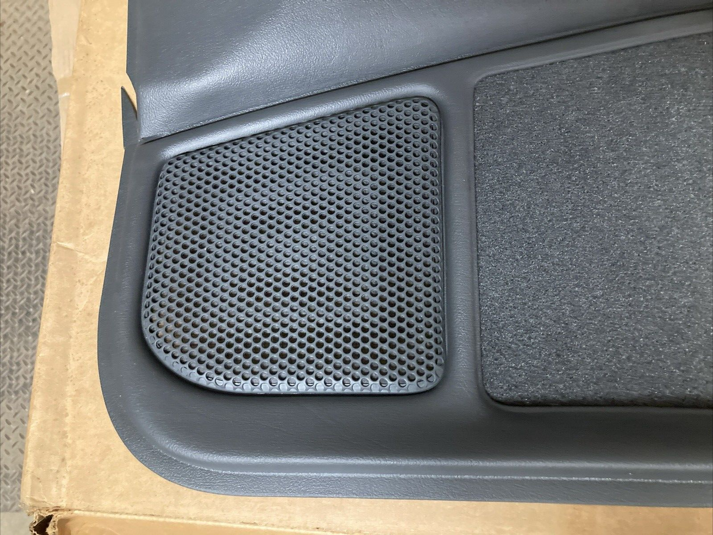 NEW GENUINE GM 10270367 DOOR PANEL CLOTH GRAPHITE RIGHT PASSENGER CAMARO