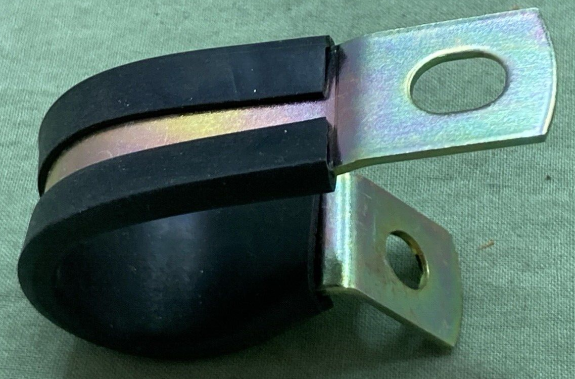QTY 10 NEW GENUINE FREIGHTLINER 23-09528-047 CLAMP SUPPORT .875ID CUSHIONED