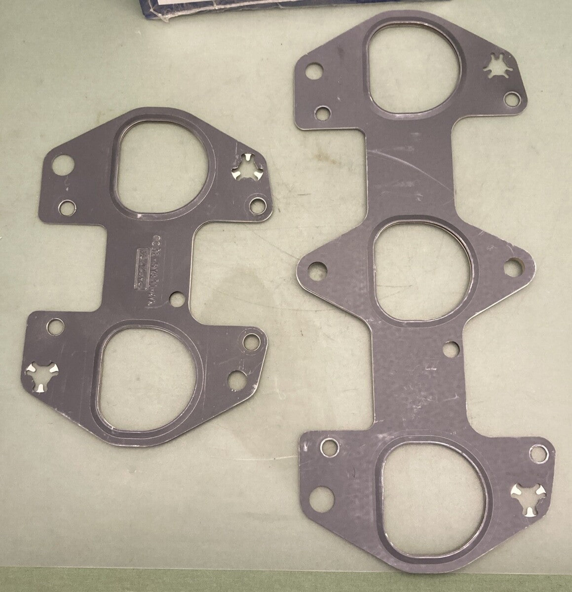 NEW GENUINE MAHLE MS19415 MANIFOLD GASKET SET, ONLY HALF OF THE GASKET SET