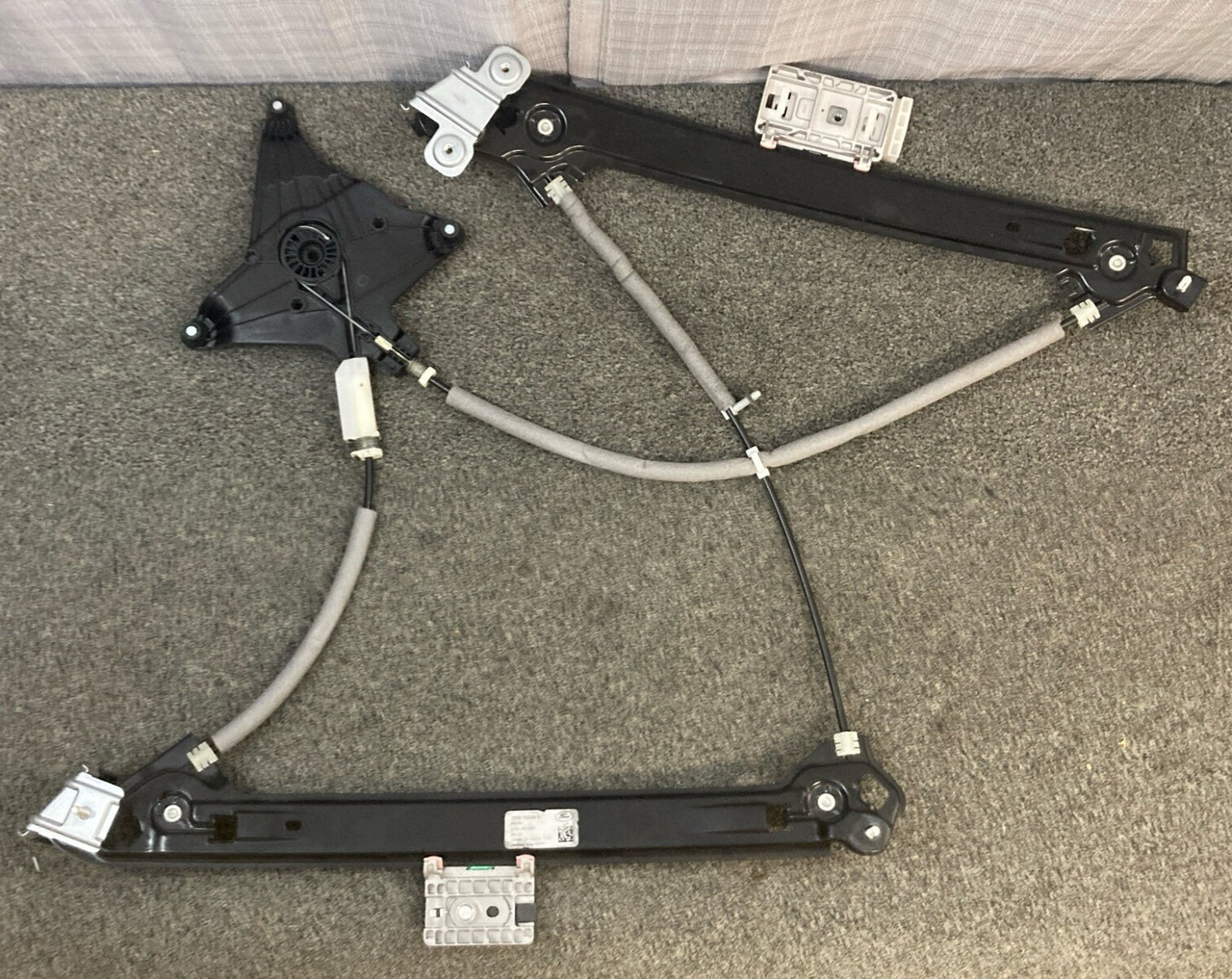 NEW GENUINE FORD FR3B7623209 Regulator, Window FOR 15-17 FORD MUSTANG