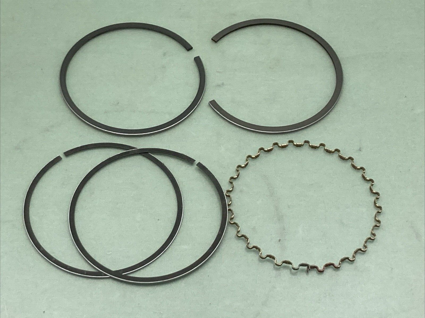 NEW GENUINE YAMAHA 371-11610-03 PISTON RING SET STD