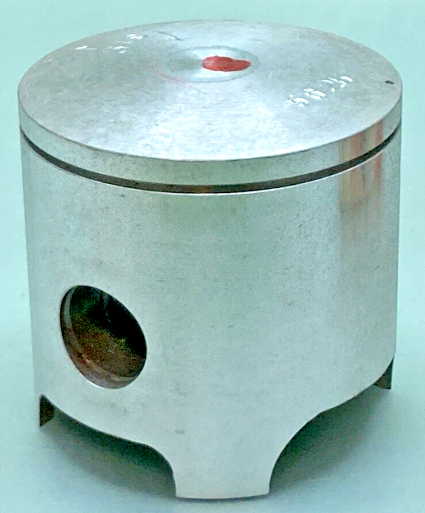 NEW GENUINE YAMAHA 401-11635-00 PISTON  0.25 O/S