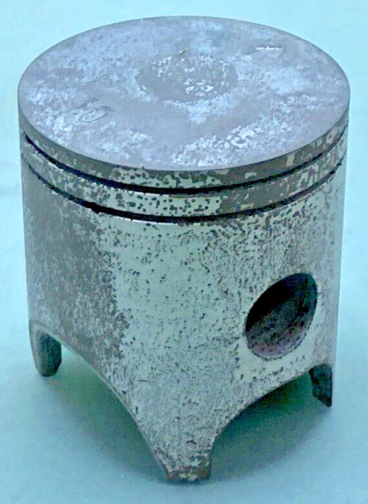NEW GENUINE YAMAHA 4V0-11638-00 PISTON O/S