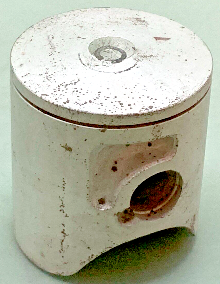 NEW GENUINE YAMAHA 4JY-11631-02-C0 PISTON STD
