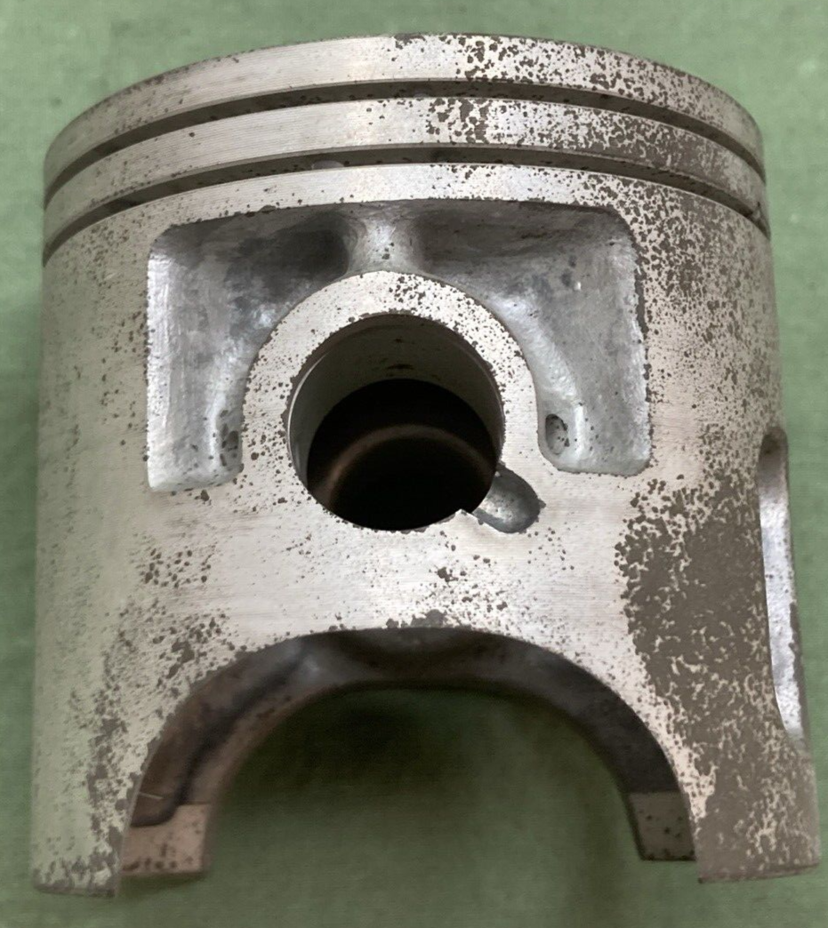 NEW GENUINE YAMAHA 43G-11635-00 PISTON 0.25 O/S