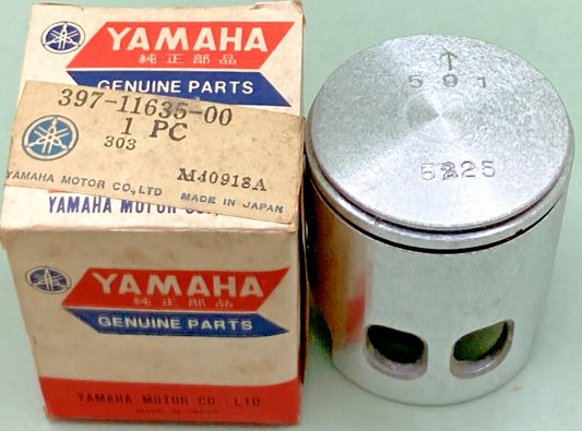 NEW GENUINE YAMAHA 397-11635-00 PISTON 0.25 O/S