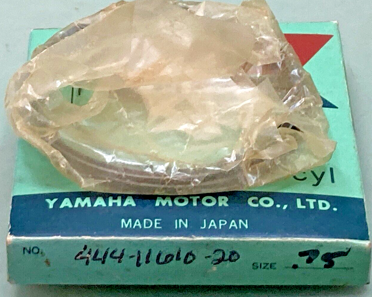 NEW GENUINE YAMAHA 444-11610-20 PISTON RING SET 0.75