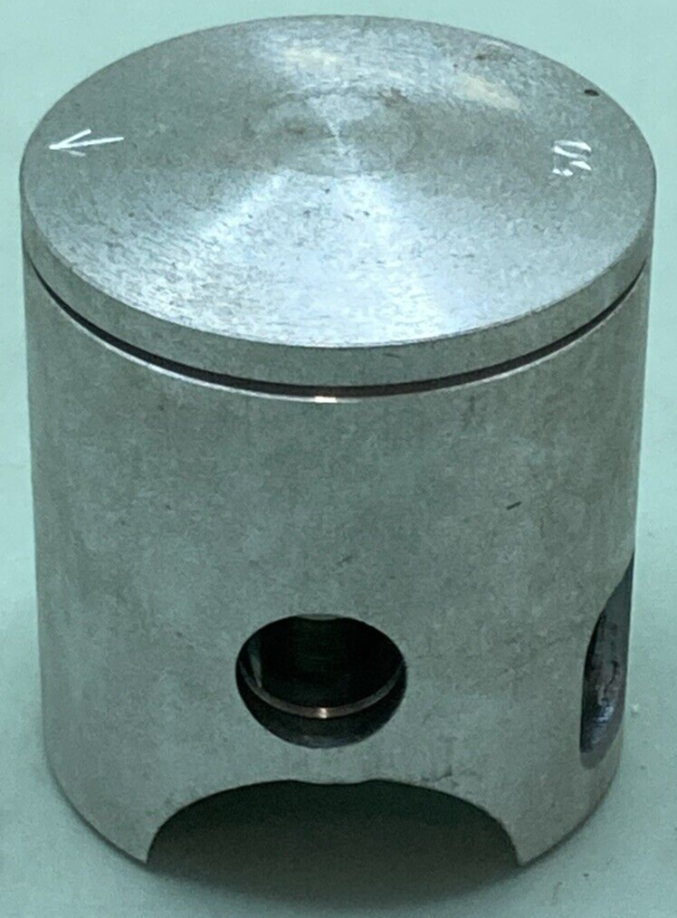 NEW GENUINE YAMAHA 427-11636-01 PISTON 2ND 0.50 O/S