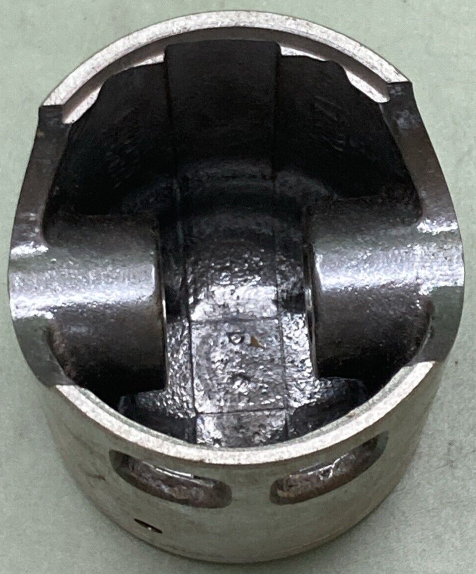 NEW GENUINE YAMAHA 427-11636-01 PISTON 2ND 0.50 O/S