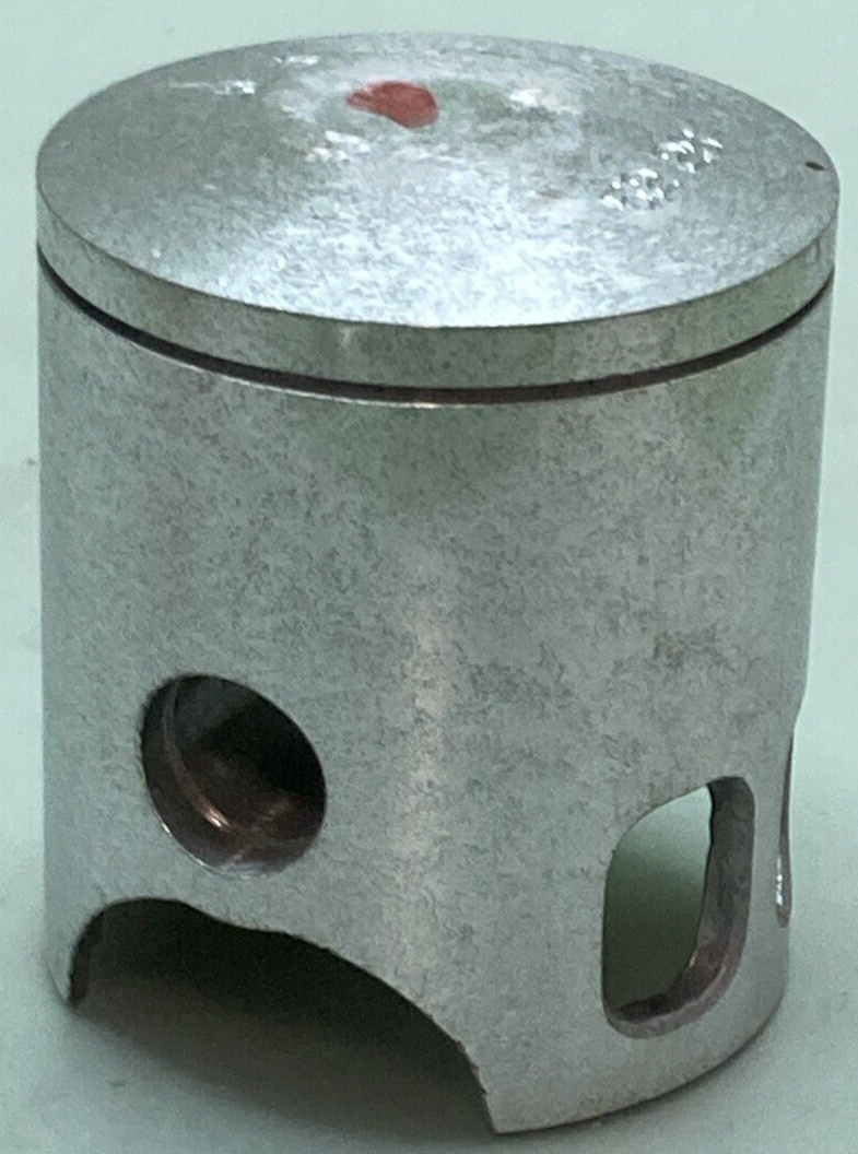 NEW GENUINE YAMAHA 427-11635-01 PISTON 1ST 0.25 O/S