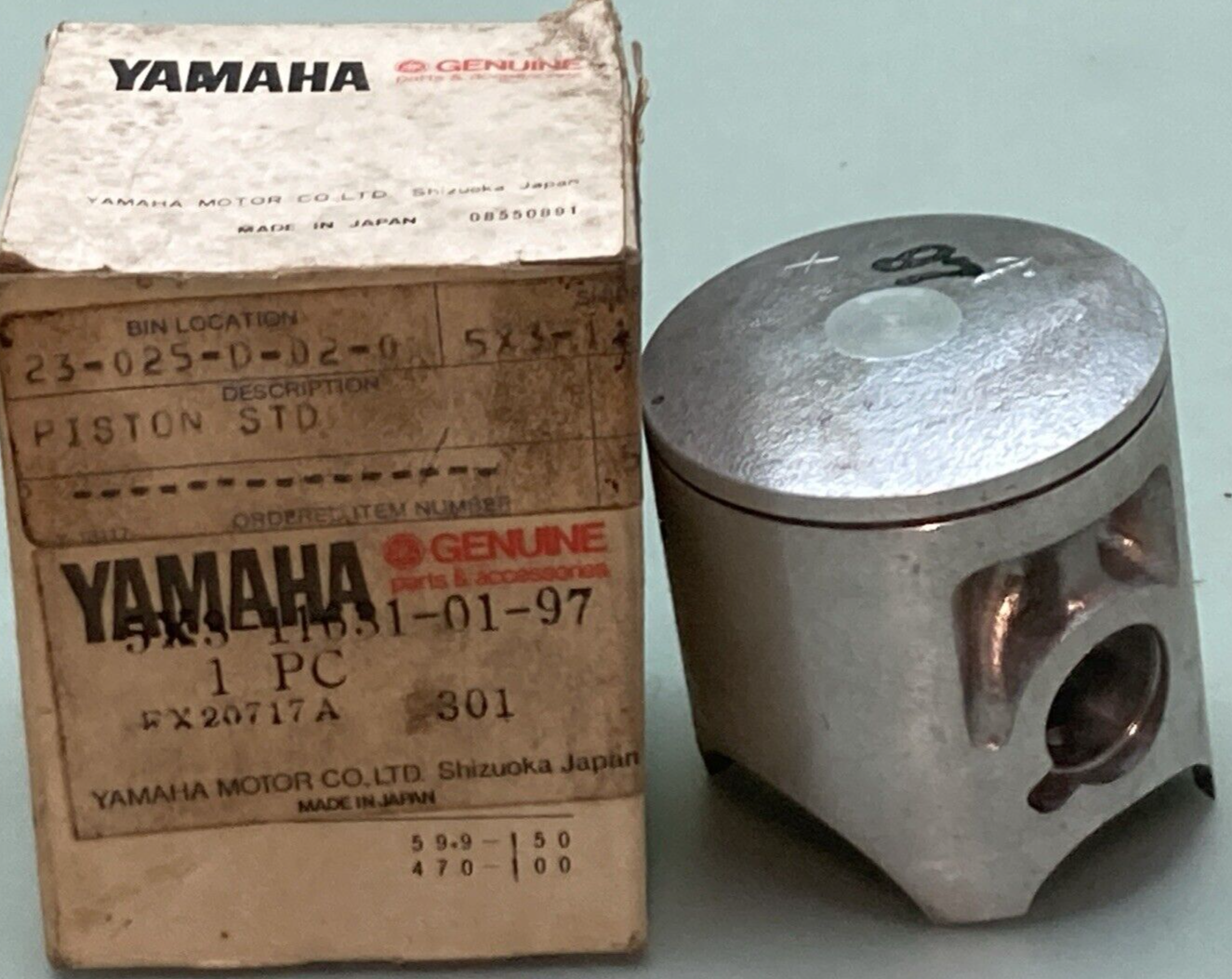 NEW GENUINE YAMAHA 5X3-11631-01-97 PISTON STD
