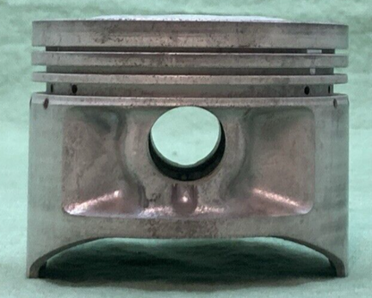 NEW GENUINE YAMAHA 2L0-11635-00 PISTON 1ST 0.25 O/S