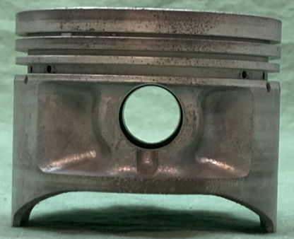 NEW GENUINE YAMAHA 2L0-11635-00 PISTON 1ST 0.25 O/S