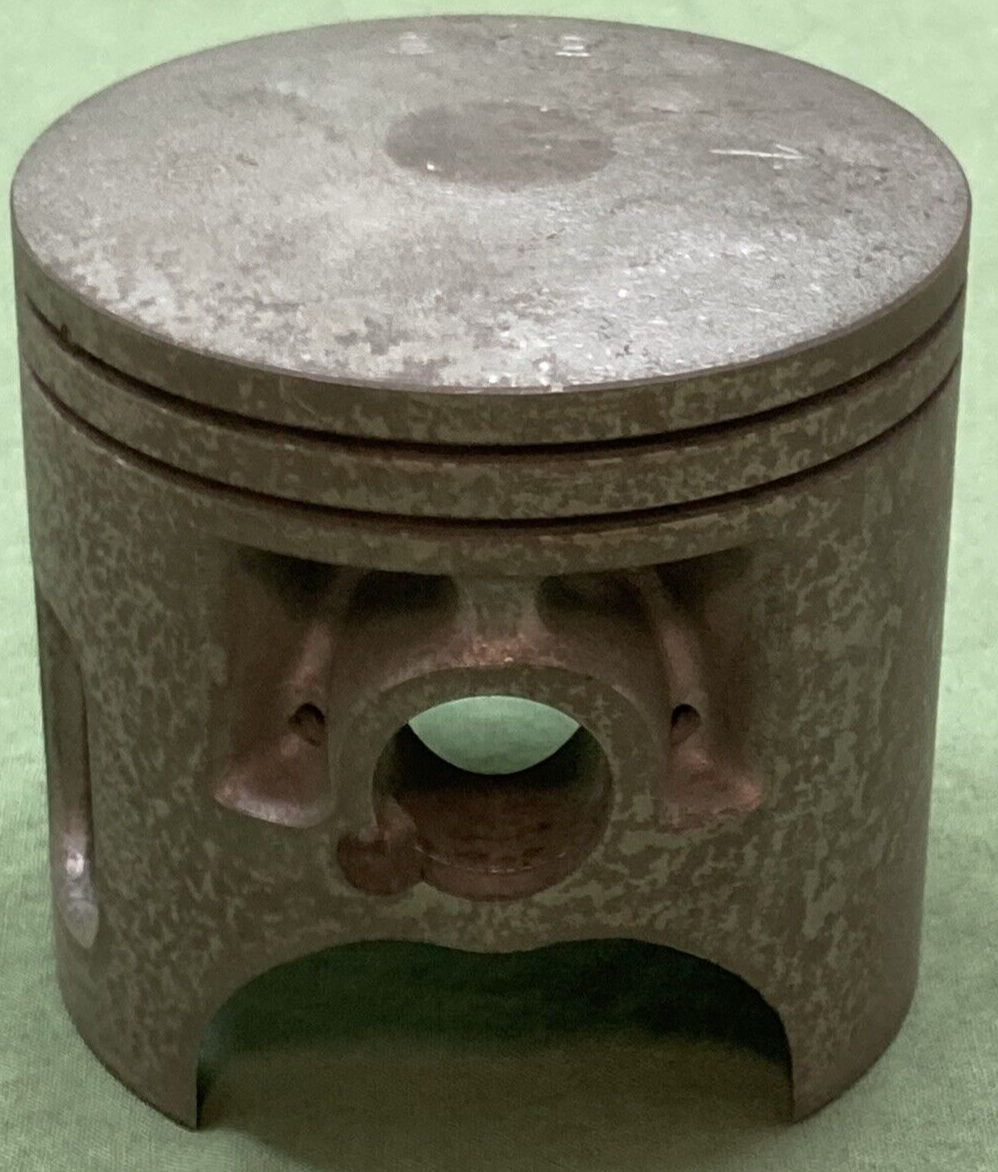 NEW GENUINE YAMAHA 5X8-11638-00 PISTON 4TH 1.00 O/S