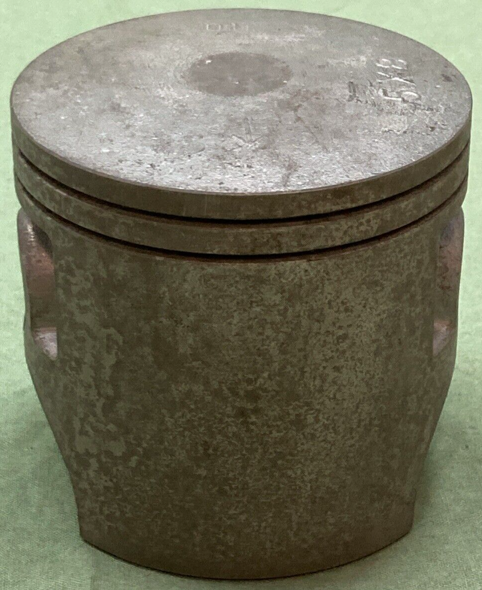 NEW GENUINE YAMAHA 5X8-11638-00 PISTON 4TH 1.00 O/S