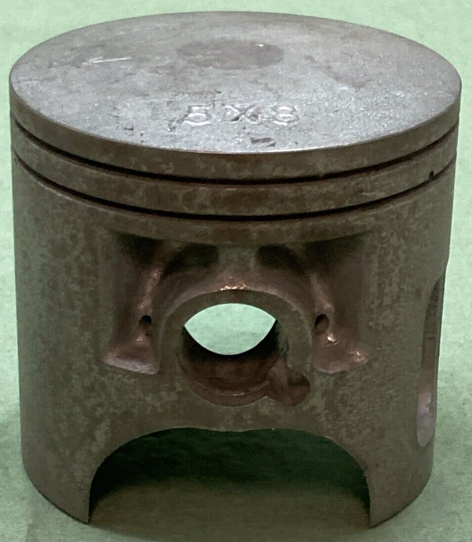 NEW GENUINE YAMAHA 5X8-11638-00 PISTON 4TH 1.00 O/S