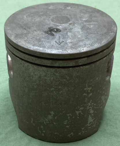 NEW GENUINE YAMAHA 5X5-11631-00-94 PISTON STD