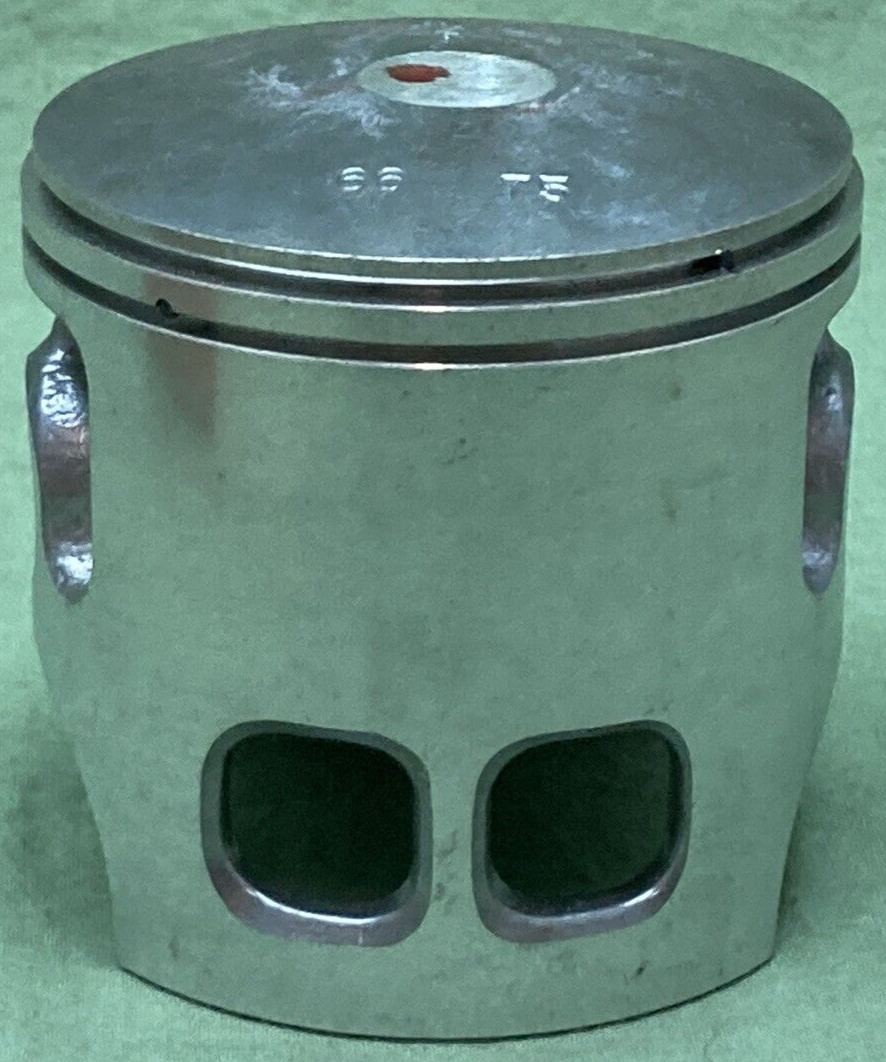 NEW GENUINE YAMAHA 443-11637-03 PISTON 3RD 0.75