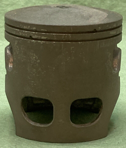 NEW GENUINE YAMAHA 2K7-11631-00-96 PISTON STD