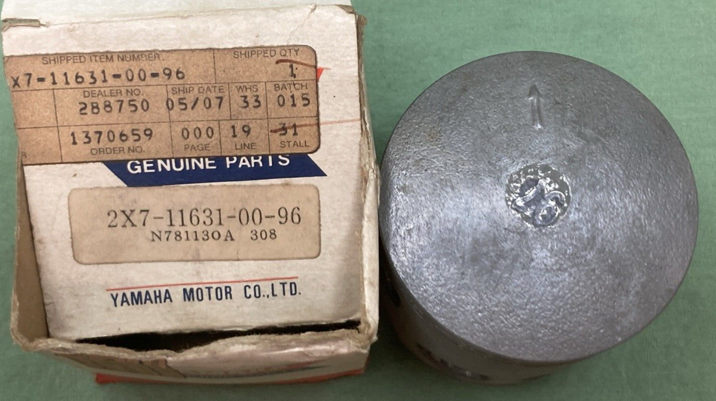 NEW GENUINE YAMAHA 2K7-11631-00-96 PISTON STD