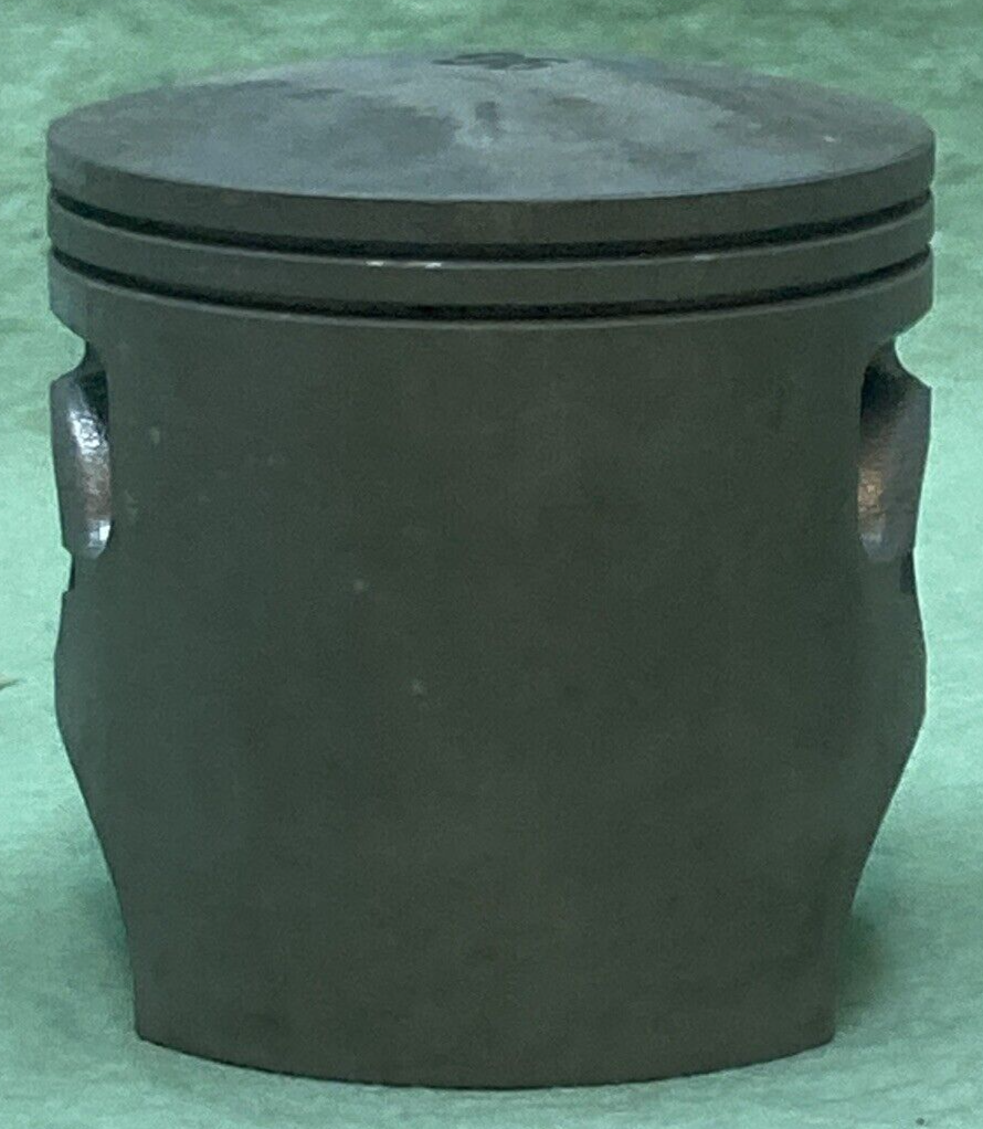 NEW GENUINE YAMAHA 2K7-11631-00-96 PISTON STD