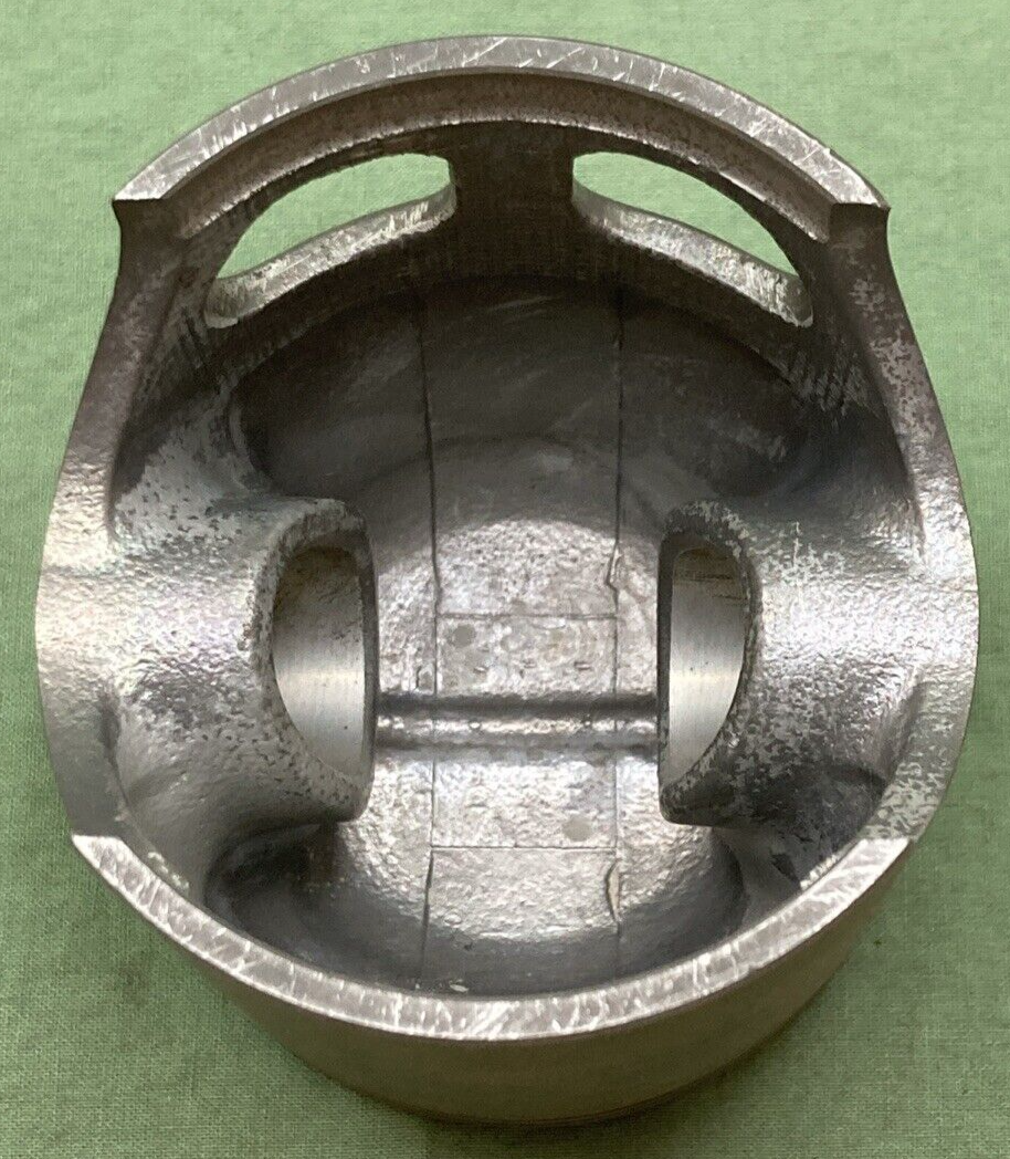 NEW GENUINE YAMAHA 2K7-11631-00-96 PISTON STD