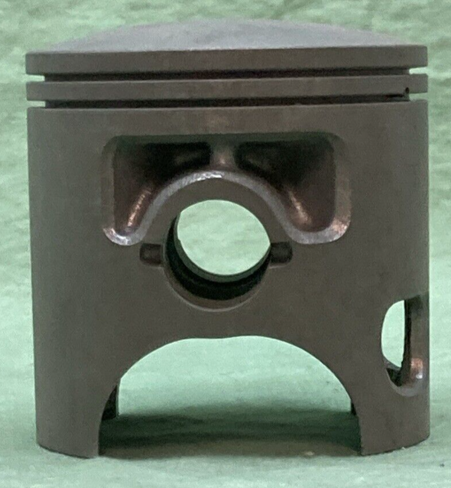 NEW GENUINE YAMAHA 2X7-11635-01 PISTON 1ST 0.25 O/S