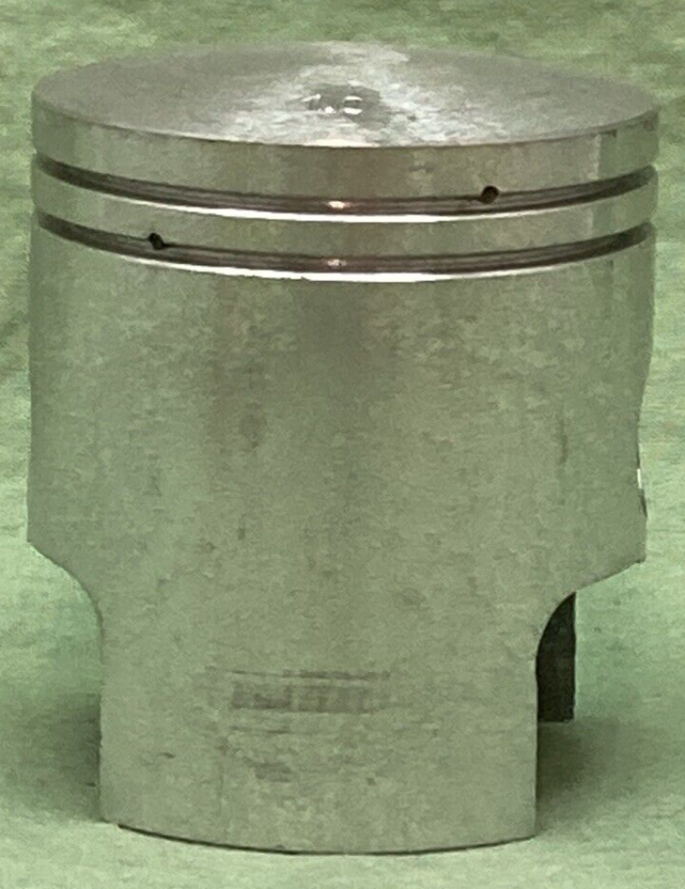 NEW GENUINE YAMAHA 248-11638-01 PISTON 4TH 1.00 O/S