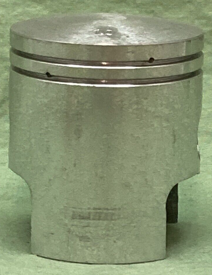 NEW GENUINE YAMAHA 248-11638-01 PISTON 4TH 1.00 O/S