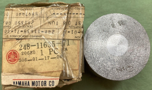 NEW GENUINE YAMAHA 248-11635-71 PISTON 1ST  0.25 O/S