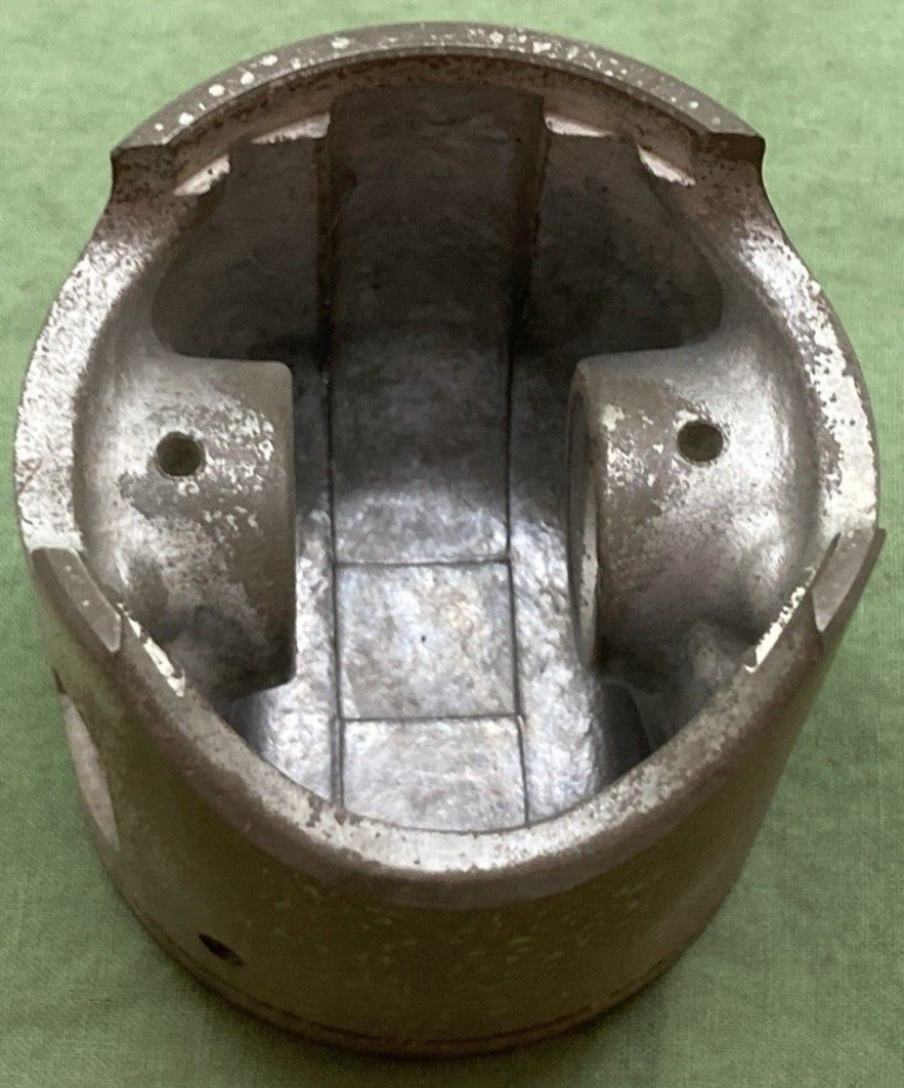 NEW GENUINE YAMAHA 24X-11636-00 PISTON 2ND 0.50 O/S