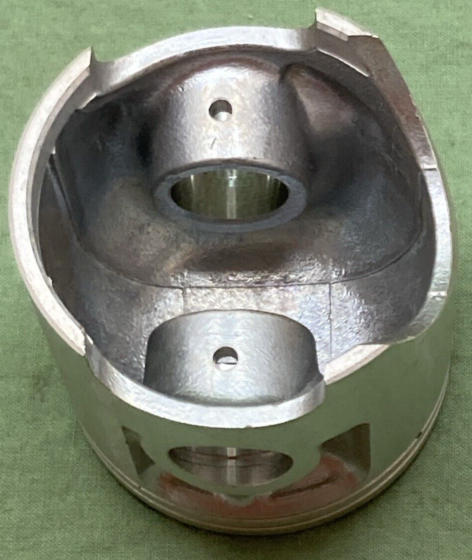 NEW GENUINE YAMAHA 2K6-11635-00 PISTON 1ST  0.25 O/S