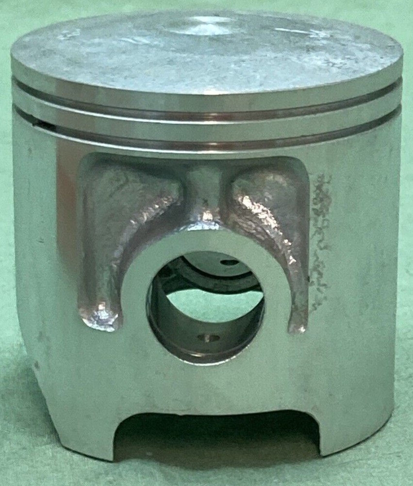 NEW GENUINE YAMAHA 2K6-11635-00 PISTON 1ST  0.25 O/S