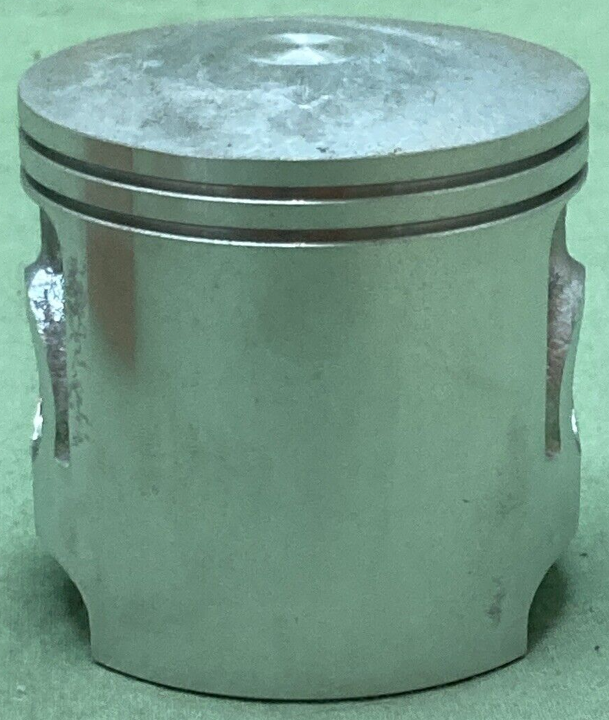 NEW GENUINE YAMAHA 2K6-11635-00 PISTON 1ST  0.25 O/S