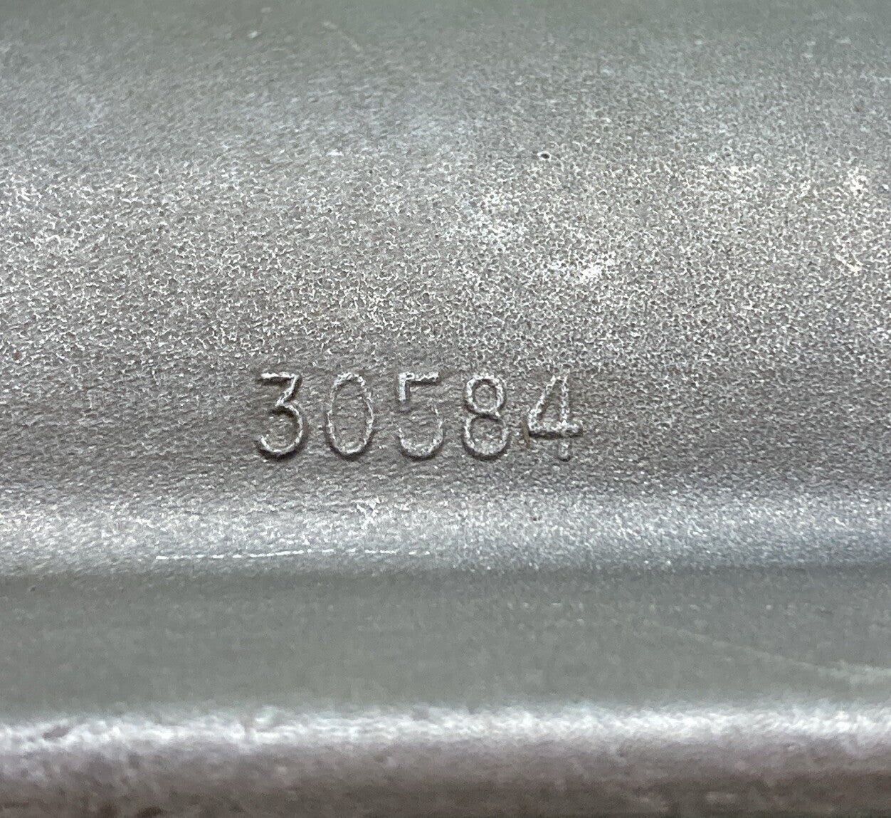 NEW GENUINE MERCURY QUICKSILVER 30584 BEARING CARRIER ASSEMBLY